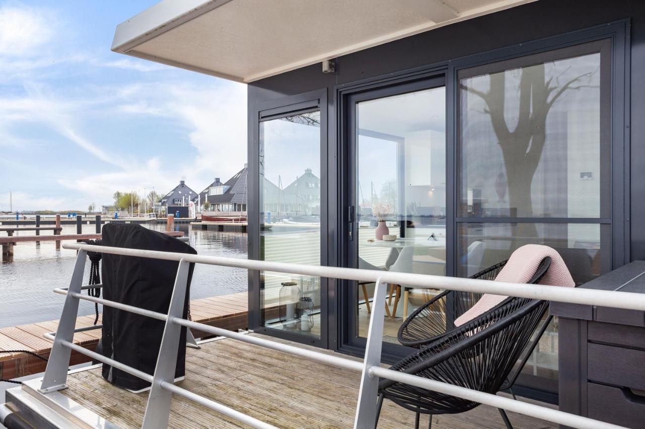 Welcome In - Houseboat Agua Dolce Met Tuin, Paviljoenwei 4, Sneek - Offingawier エクステリア 写真